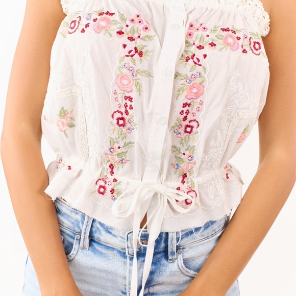 POL Embroidered Top - Picture 4 of 5